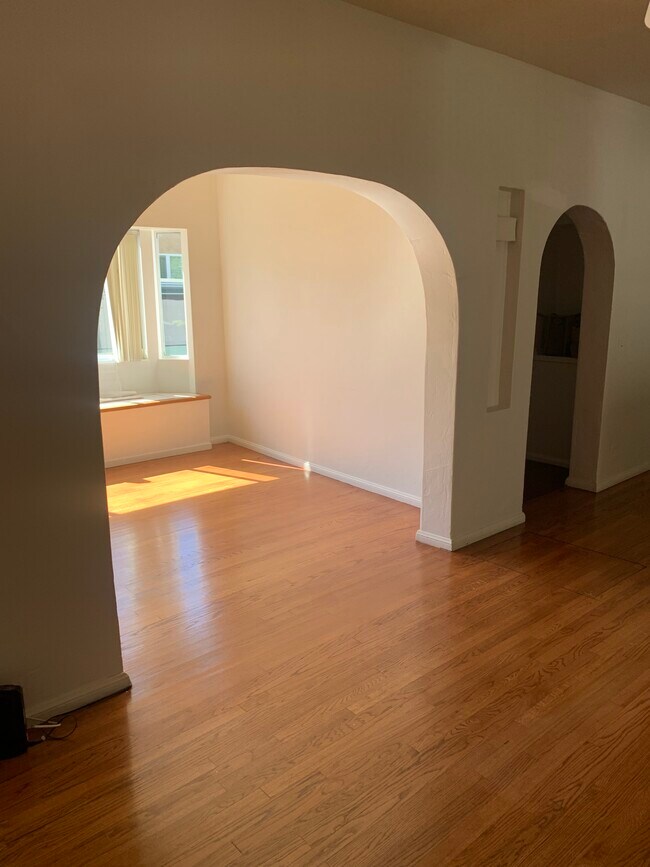 Building Photo - 17178 Kingsbury St