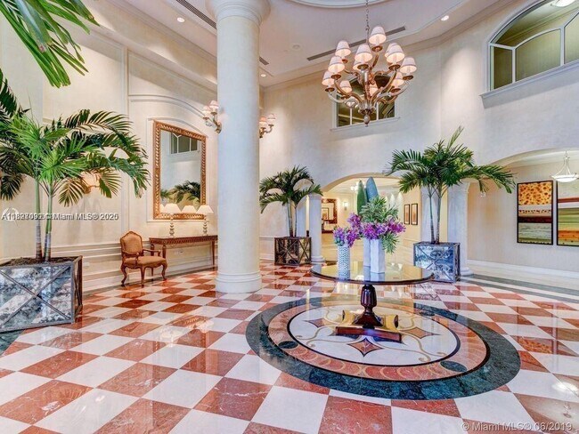 Building Photo - 20000 E Country Club Dr