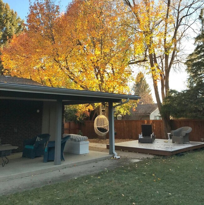 Building Photo - Spacious 4BR House in Boulder