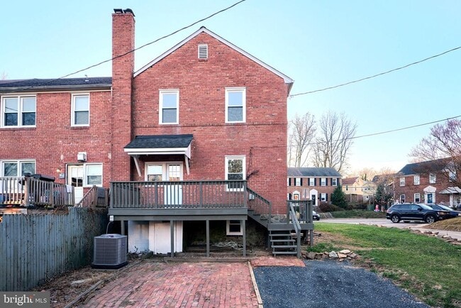 Building Photo - 51 Briarwood Rd