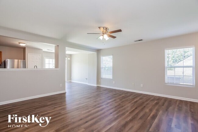 Building Photo - 2826 Cartesian Dr