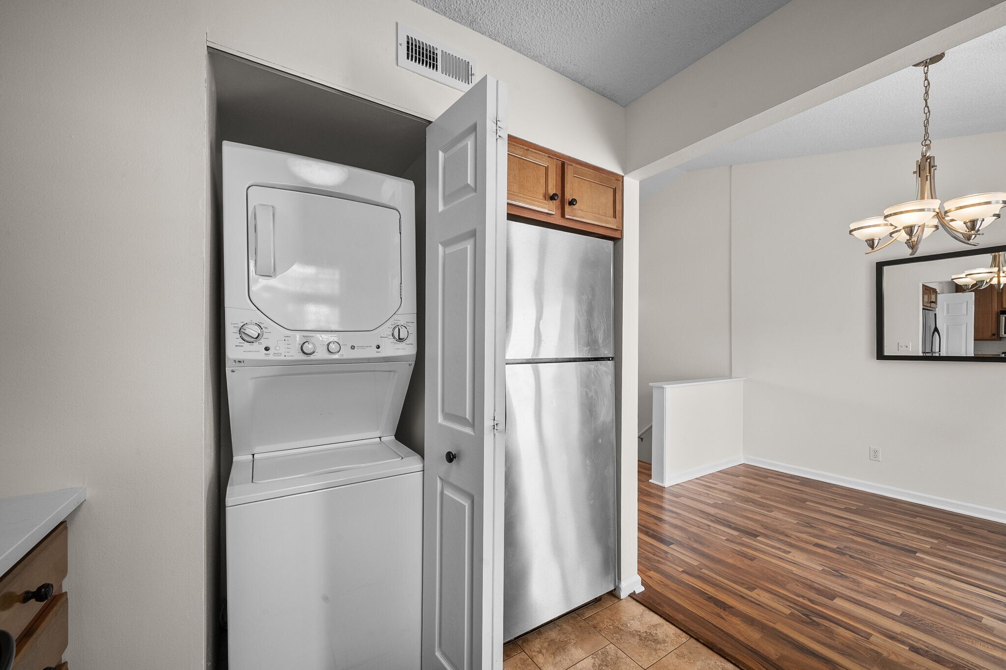 Building Photo - 1614 Thrush Ter