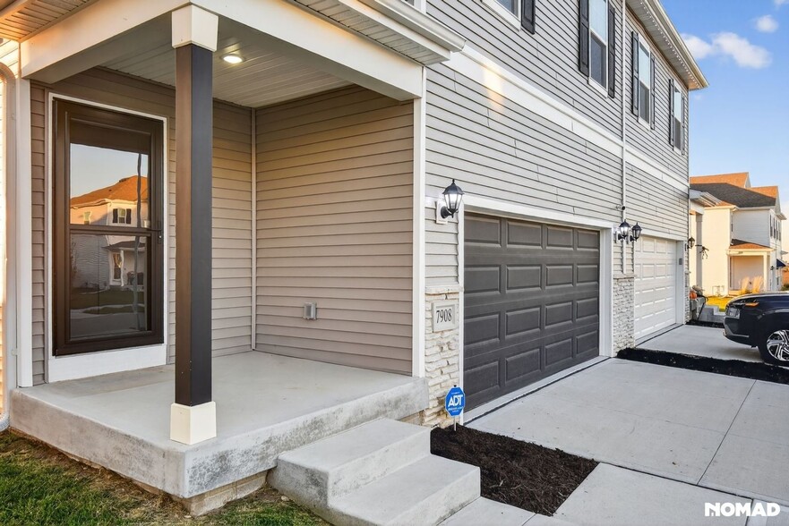 Building Photo - 7908 N 169th St