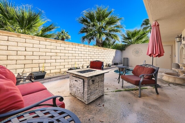 Building Photo - 42505 Adams St