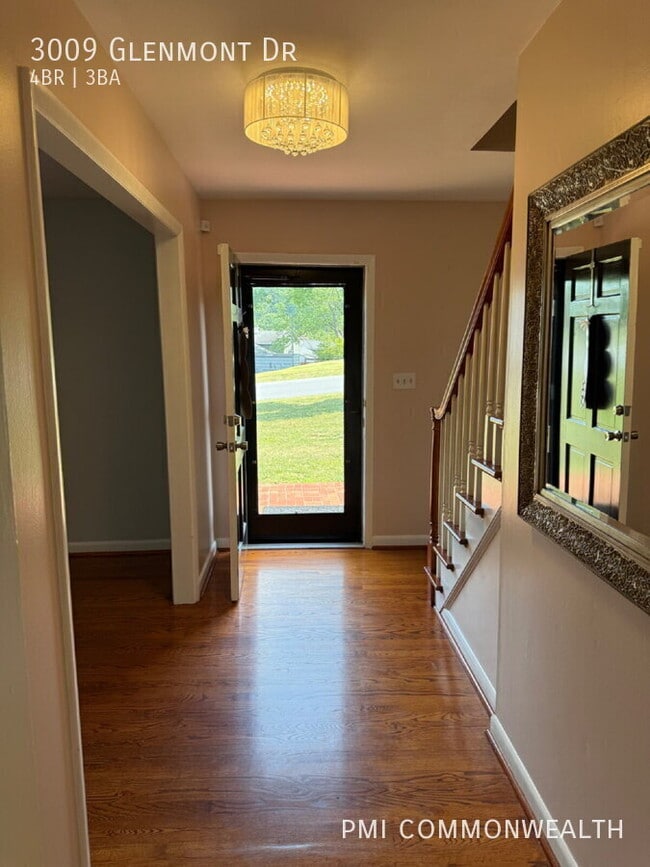Building Photo - 3009 Glenmont Dr