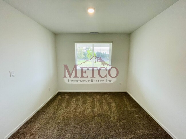 Building Photo - New Construction Home in Veneta!