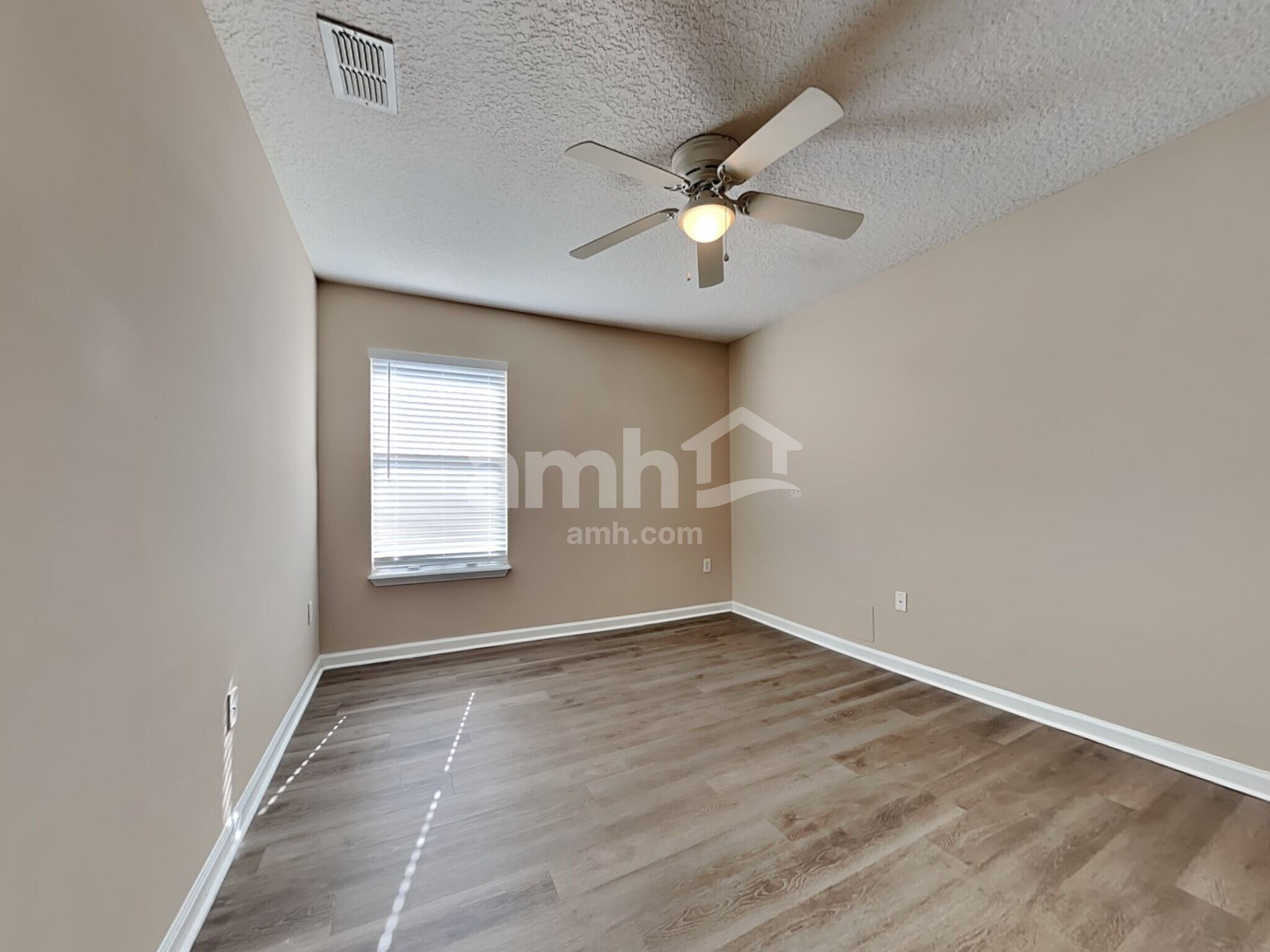 Building Photo - 3108 Silverado Cir