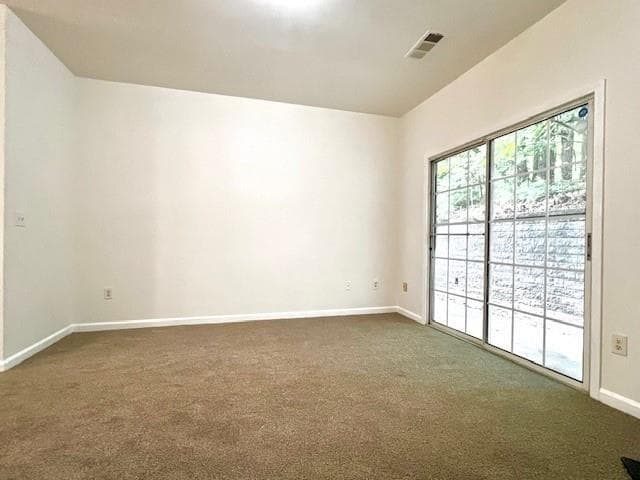 Building Photo - 895 Redwood Dr NW