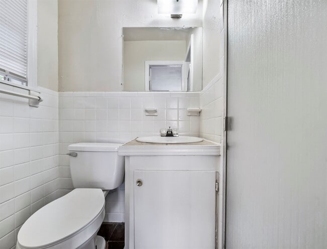 Building Photo - 1413 3rd Ave N