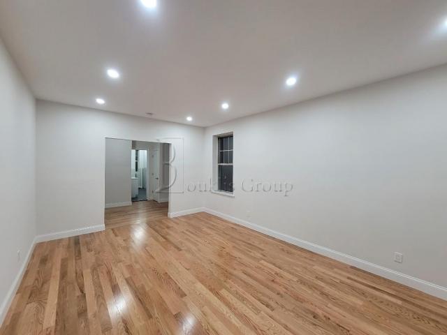 Building Photo - 1 bedroom in KEW GARDENS NY 11415