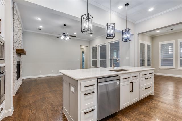 Building Photo - 7301 Avondale Dr