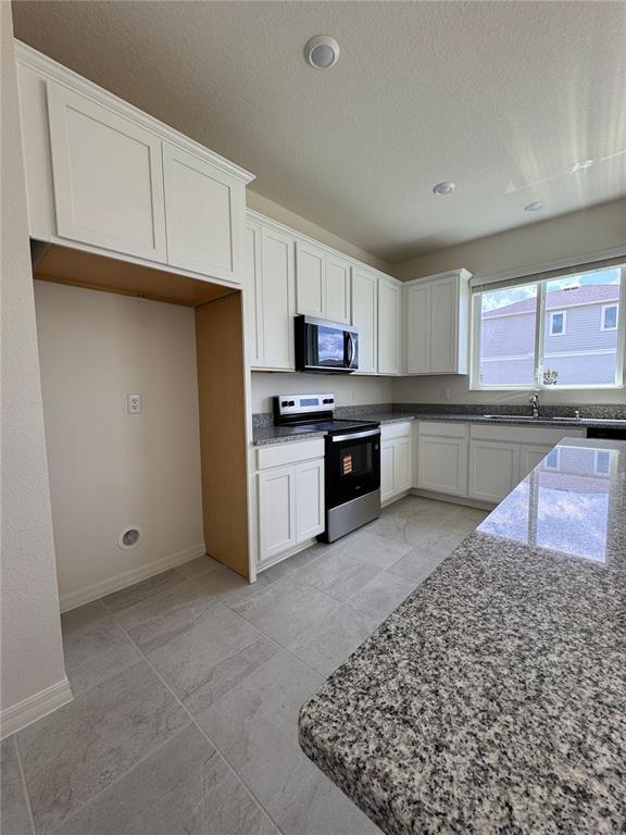 Building Photo - 3485 Sanctuary Dr