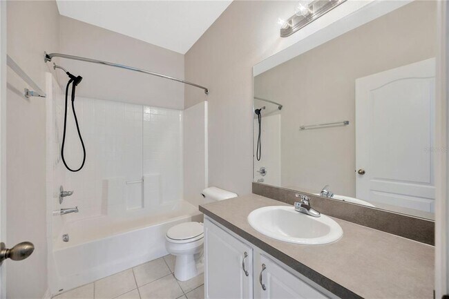 Building Photo - 15780 Fishhawk Falls Dr