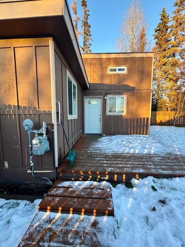 Building Photo - ADORABLE KENAI HOME
