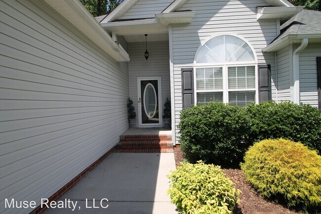Building Photo - 3 br, 2 bath House - 417 Swallowtail Court