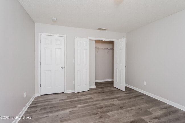 Building Photo - 156 Hackberry Ln