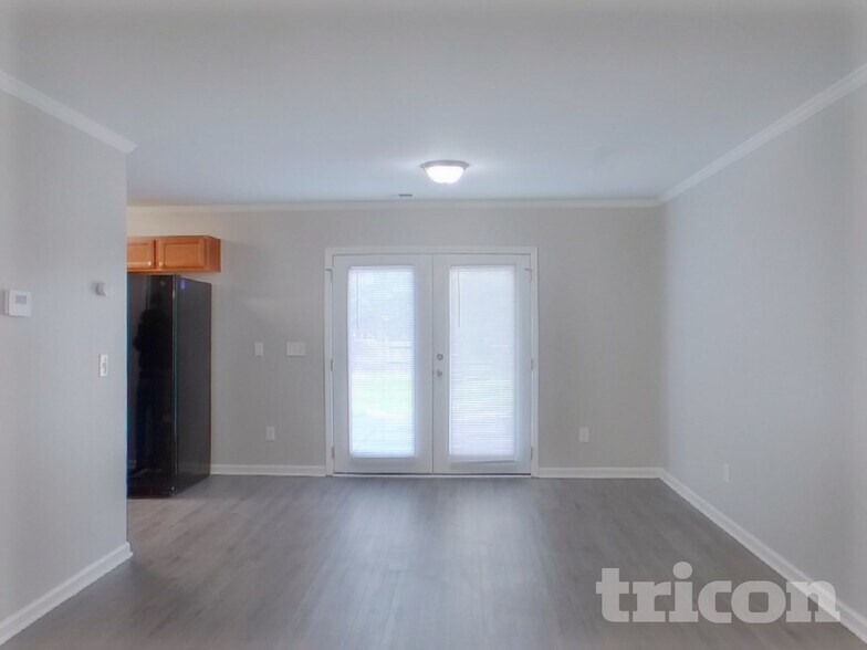 Building Photo - 153 Chesterbrook Ln