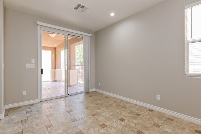 Building Photo - 1217 Grove Park St