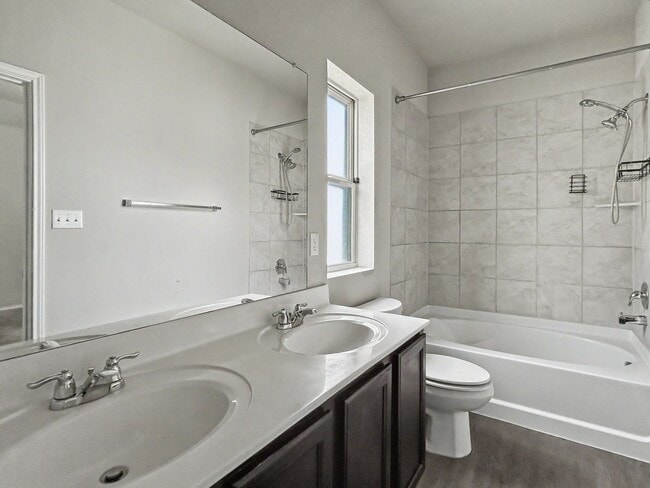 Building Photo - Comfortable Southside Home Near Shopping, Dining & Texas A&M