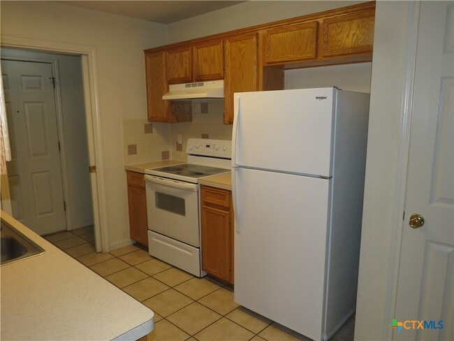 Building Photo - 2609 Lucille Dr