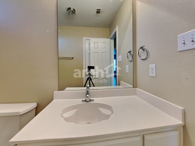 Building Photo - 11932 Brown Fox Dr