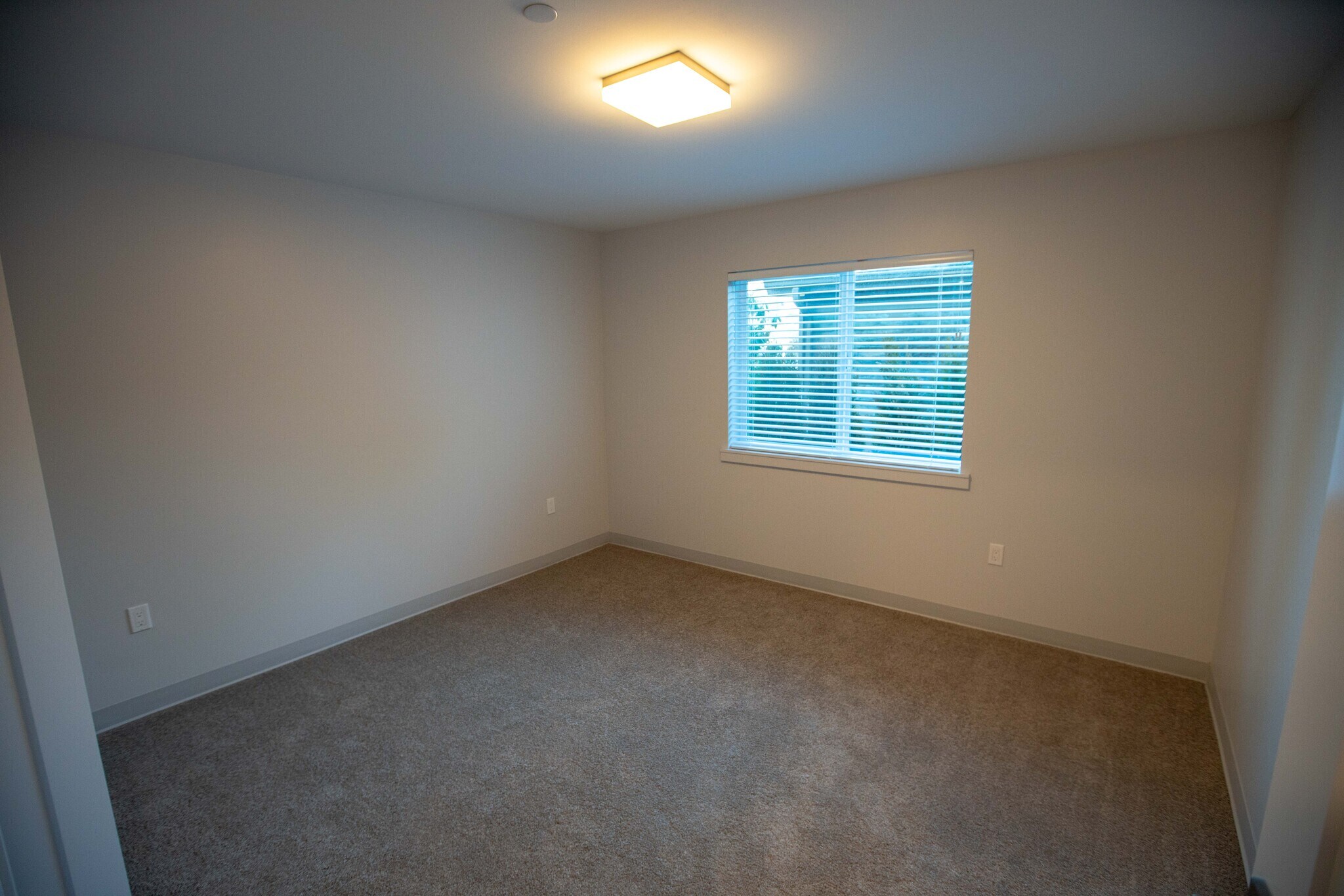 Building Photo - 303 Edmonds St