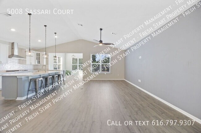 Building Photo - 5008 Sassari Ct