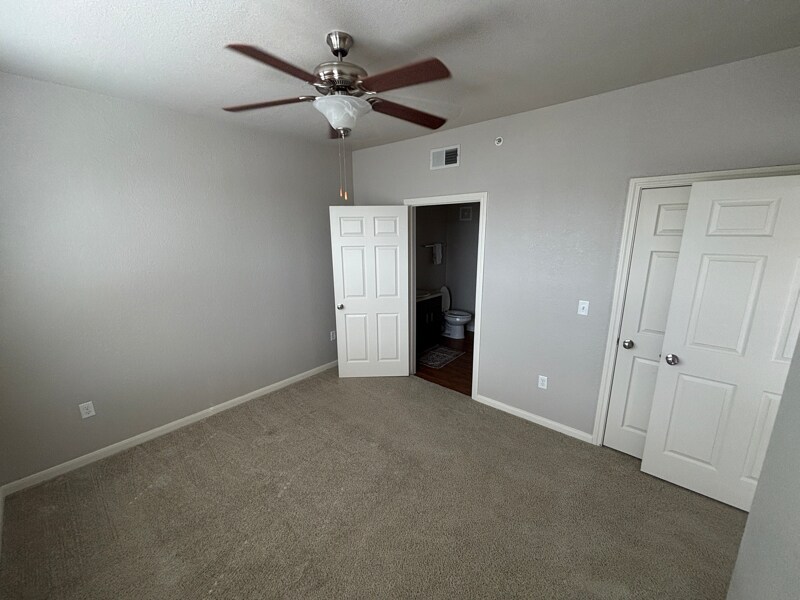 Building Photo - 1811 Medical Pkwy