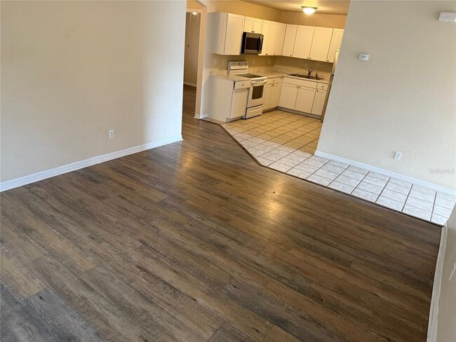 Building Photo - 1129 Graystone Ave