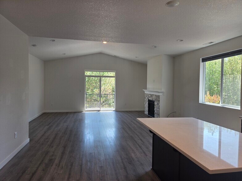 living room - 5450 NW Stardown Dr