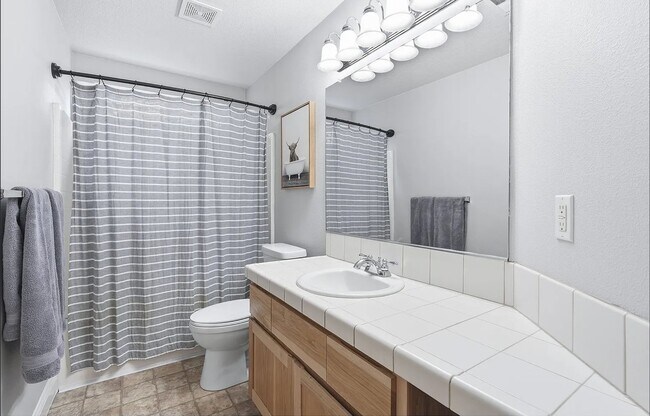 Building Photo - 17318 SW Galewood Dr