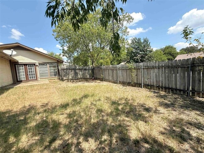 Building Photo - 10802 Lambert Cir