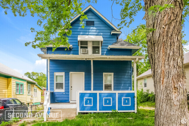 Building Photo - 233 N 19 St