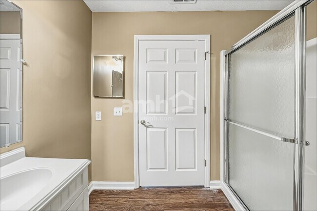 Building Photo - 2521 Monarchy Ln