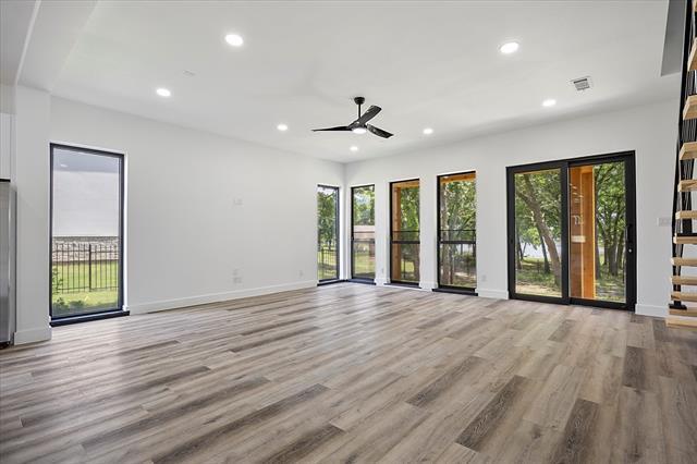 Building Photo - 2811 Rodeo Dr