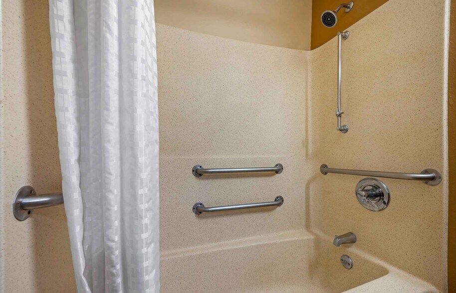 Building Photo - Furnished Studio-Indianapolis - North - Ca...