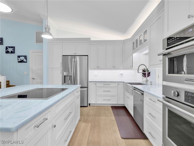 Building Photo - 188 Columbus Way