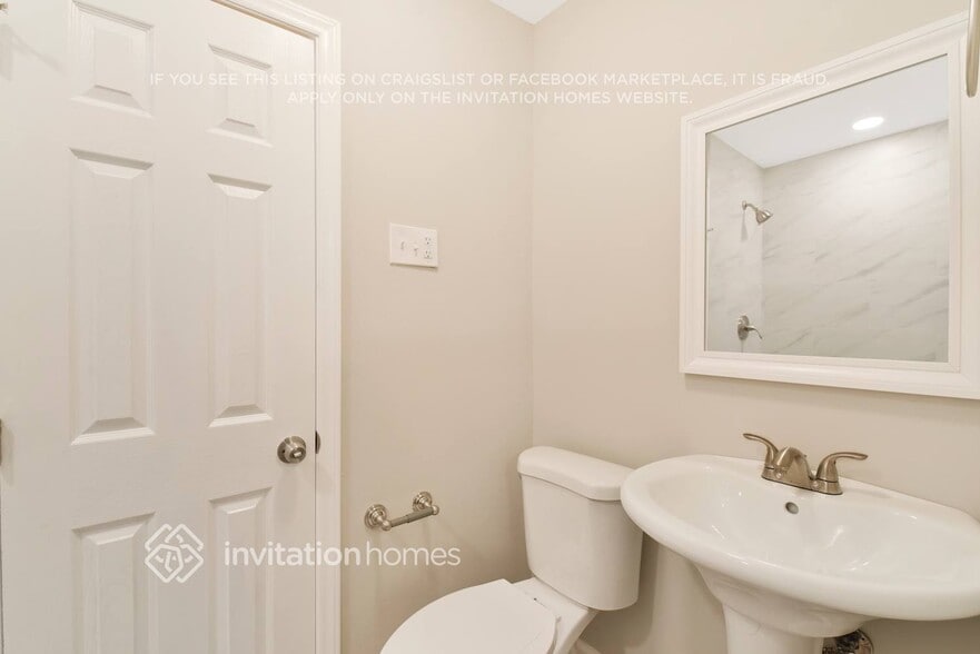 Building Photo - 3910 Allwood Dr