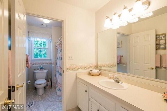 Building Photo - 3715 Valerie Carol Ct