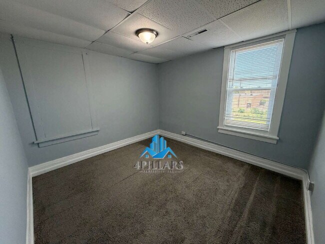 Building Photo - 544 Pennsylvania St