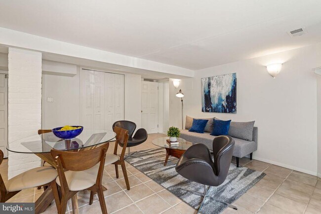 Building Photo - 3001 13th St NW