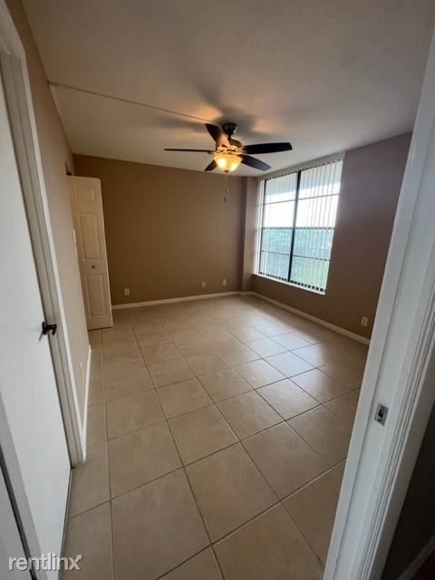 Building Photo - 2 br, 2 bath Condo - 21 Royal Palm Way Uni...