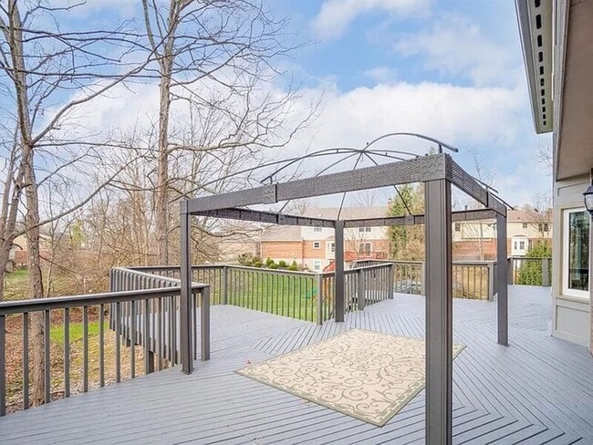 Building Photo - 1851 Foxhollow Dr