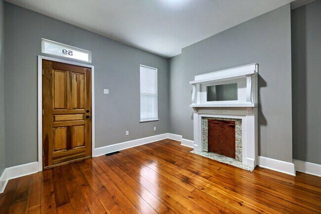 Building Photo - E Lincoln St 59-61 MLR