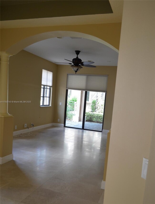 Building Photo - 2812 Center Ct Dr