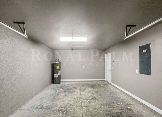 Building Photo - Spacious 3BR/2BA Duplex in Lehigh Acres & $500 Off Your First Month If You Apply by Aug 20th!