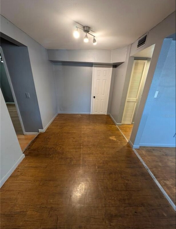 Building Photo - 3022 Deleuil Ave