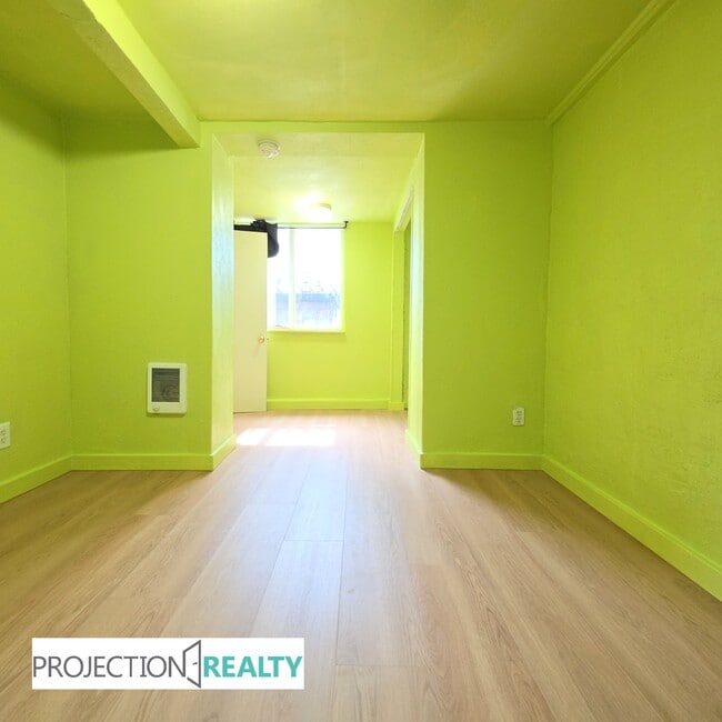 Building Photo - 4838 NE 99th Ave