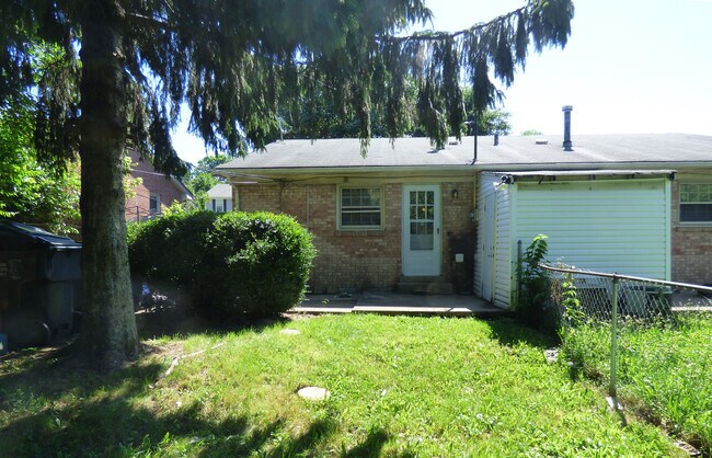 Building Photo - ORR731/733