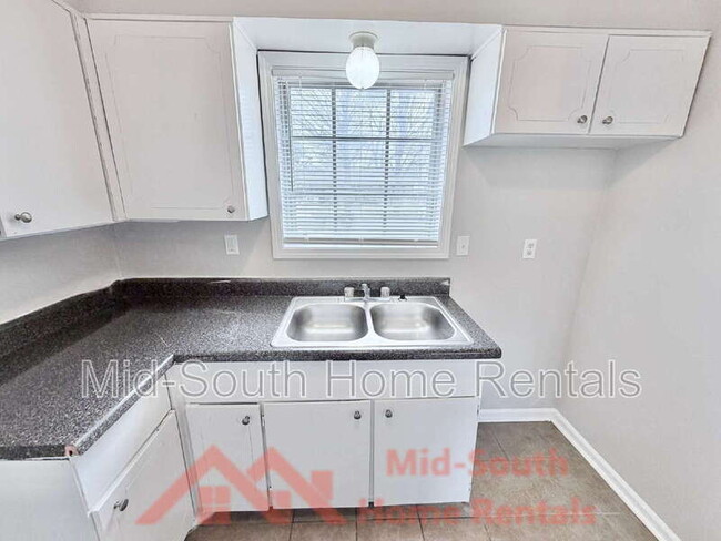 Building Photo - 4061 Navaho Ave